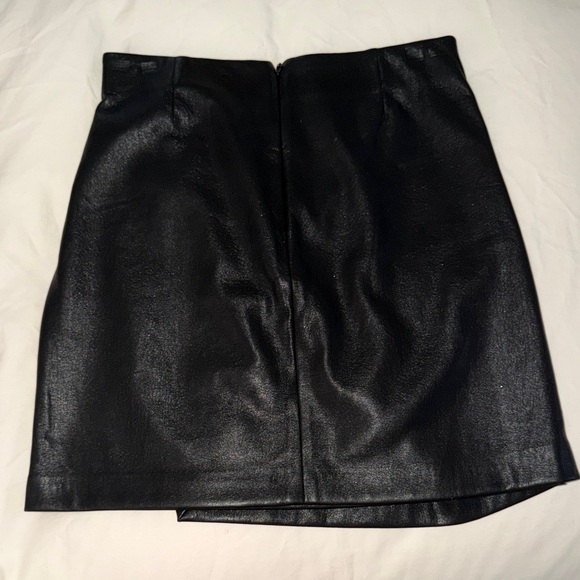 Aritzia Black Vegan Leather Skirt - Picture 3 of 8